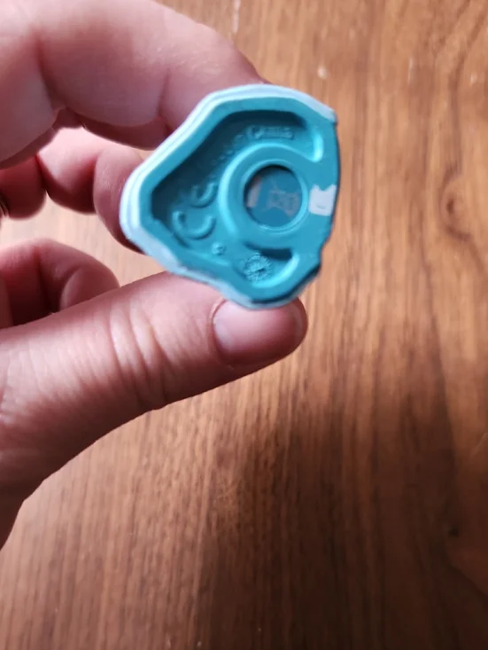 Elsa Tonie - Picture 3 of 3